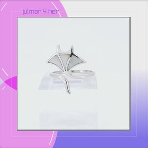 Manta Ray Sterling Silver adjustable Ring with Mother of Pearl viewed in 3d rotation