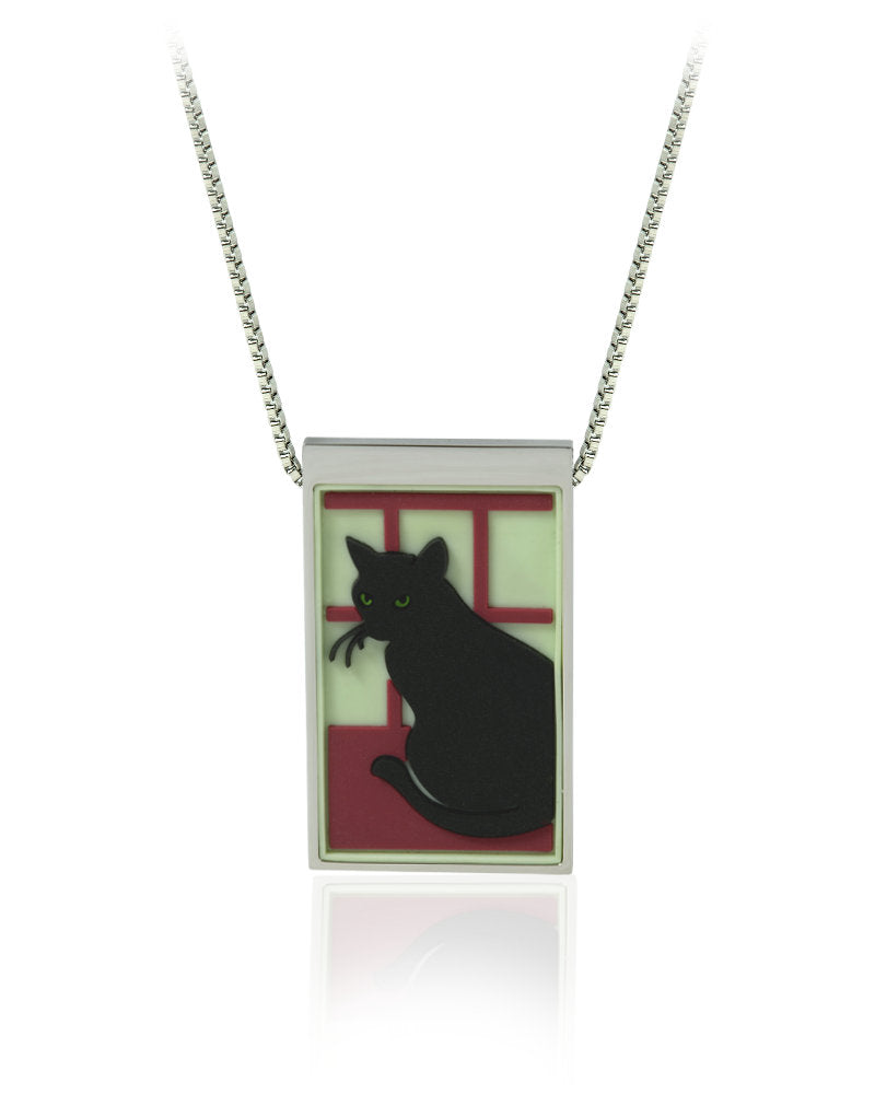 Black top cat necklace